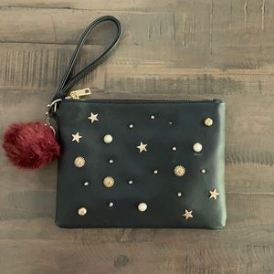 SALE! Street Level black clutch wristlet